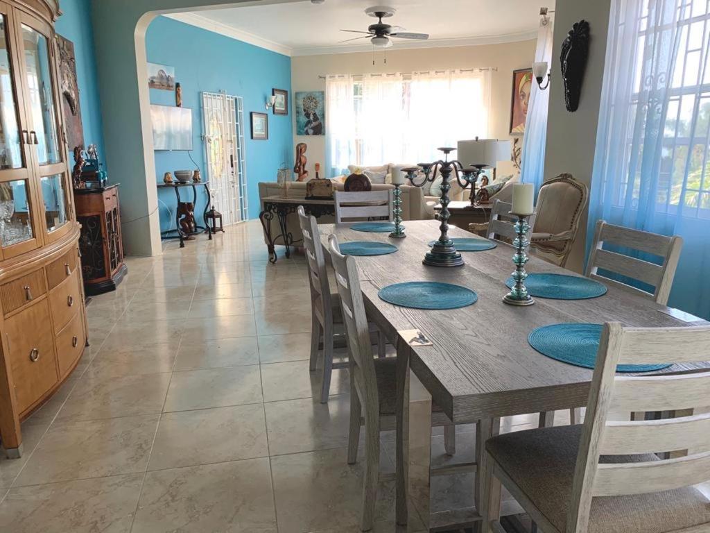 Bella Vista Vacation Apartment Montego Bay Exterior foto